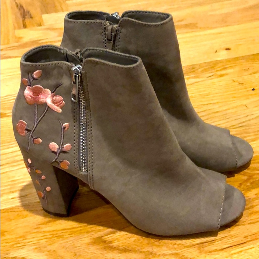 Ankle booties